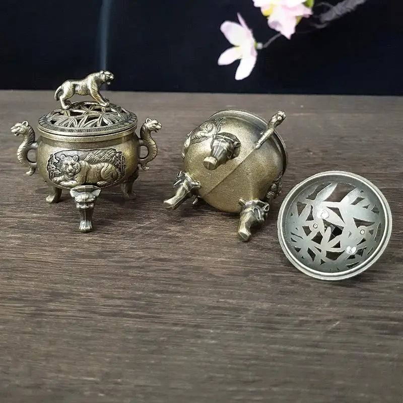 Tiger Incense Burner Metal Small Incense With Handle Yoga Burner Ornaments Meditation Home Decoration Ancient Style