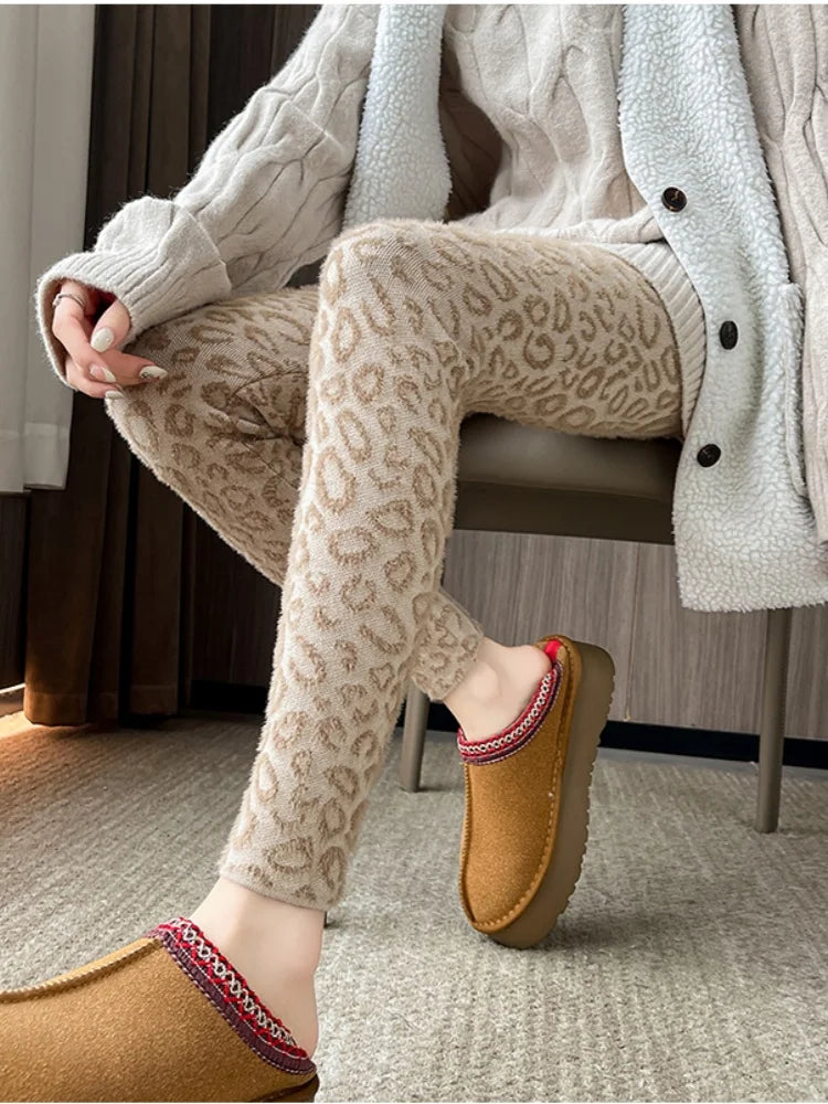 SMTHMA Winter Thick Leopard Print Mink Fleece Leggings For Women's Keeping Warm High Waisted Elastic Slimming Small Leg Pants