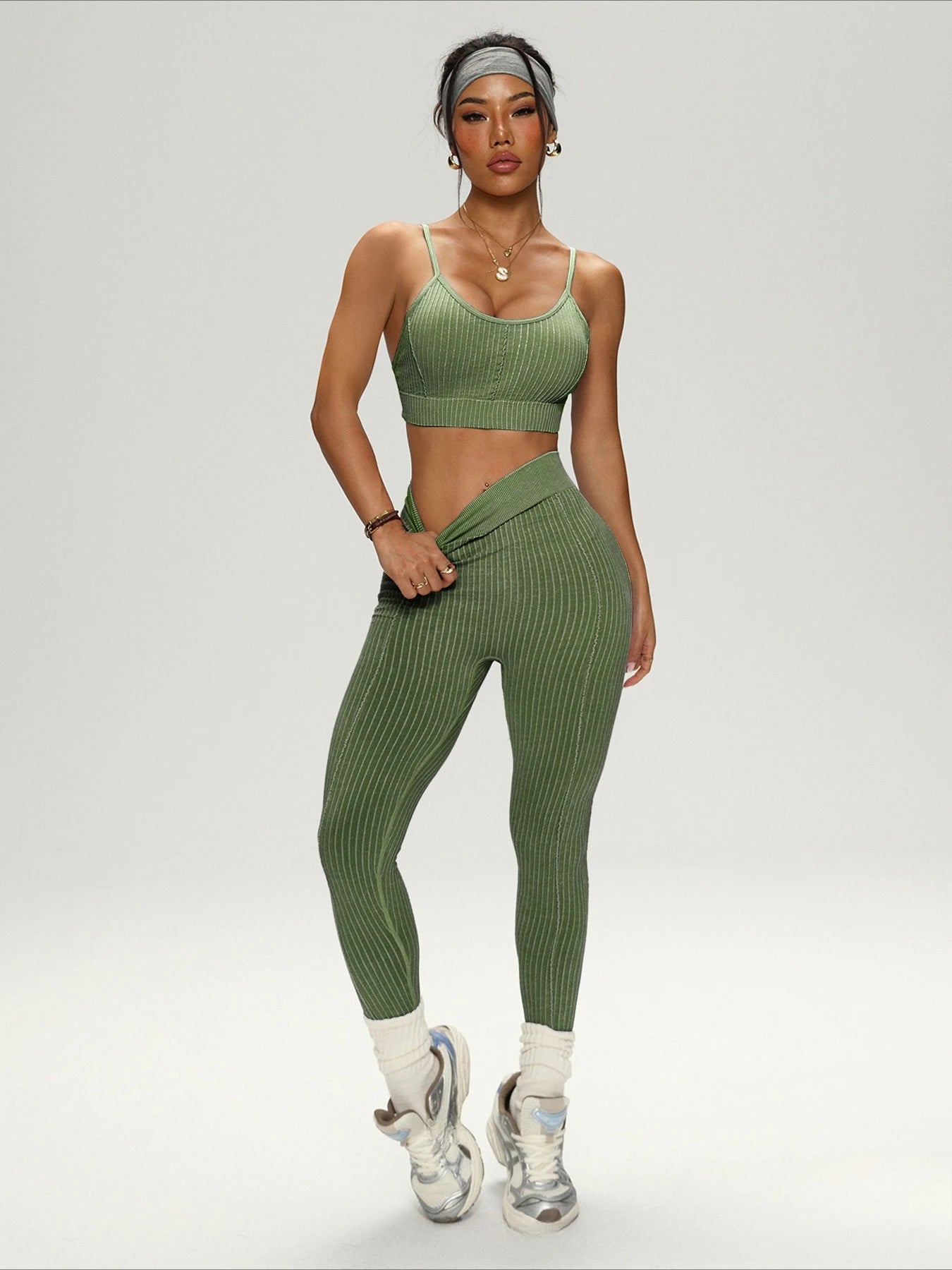 New Women's Seamless Tracksuit Fashion Cropped Tops+Pants 2 Piece Set Running Fitness Sports Gym Outfit Female Tight Yoga Sets