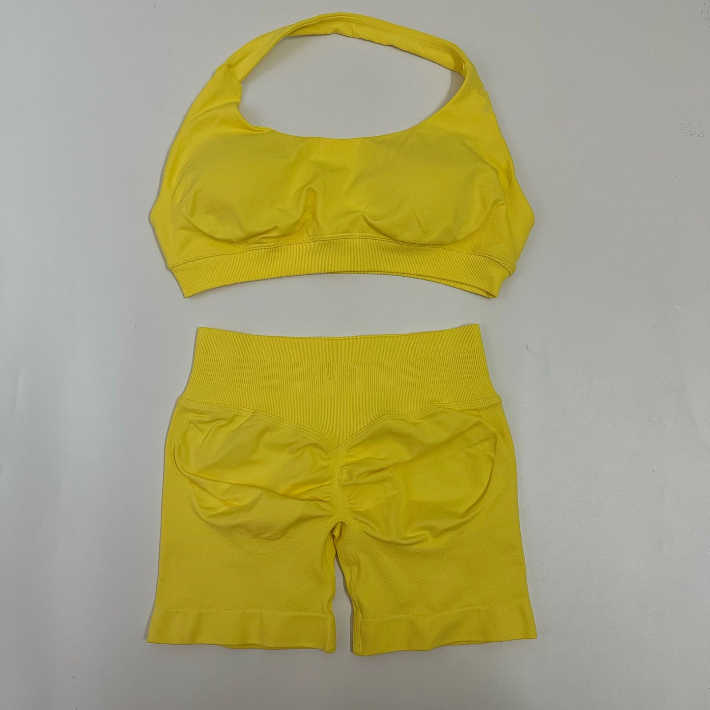 Yoga Shorts Sets Seamless Yoga Set Women 2Pcs Halter Sports Bra Scrunch Butt Gym Shorts Set Workout Clothes Summer Sportswear