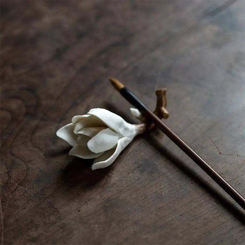 Ceramic Handmade Magnolia Flower Incense Stand Creative Indoor Zen Incense Holder Incense And Tea Ceremony Decoration Gift