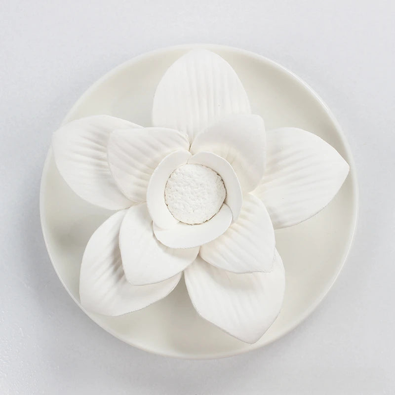 Exquisite Handmade Ceramic Flower Diffuser for Aromatherapy and Decoration