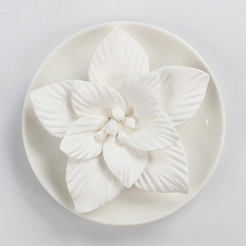 Exquisite Handmade Ceramic Flower Diffuser for Aromatherapy and Decoration