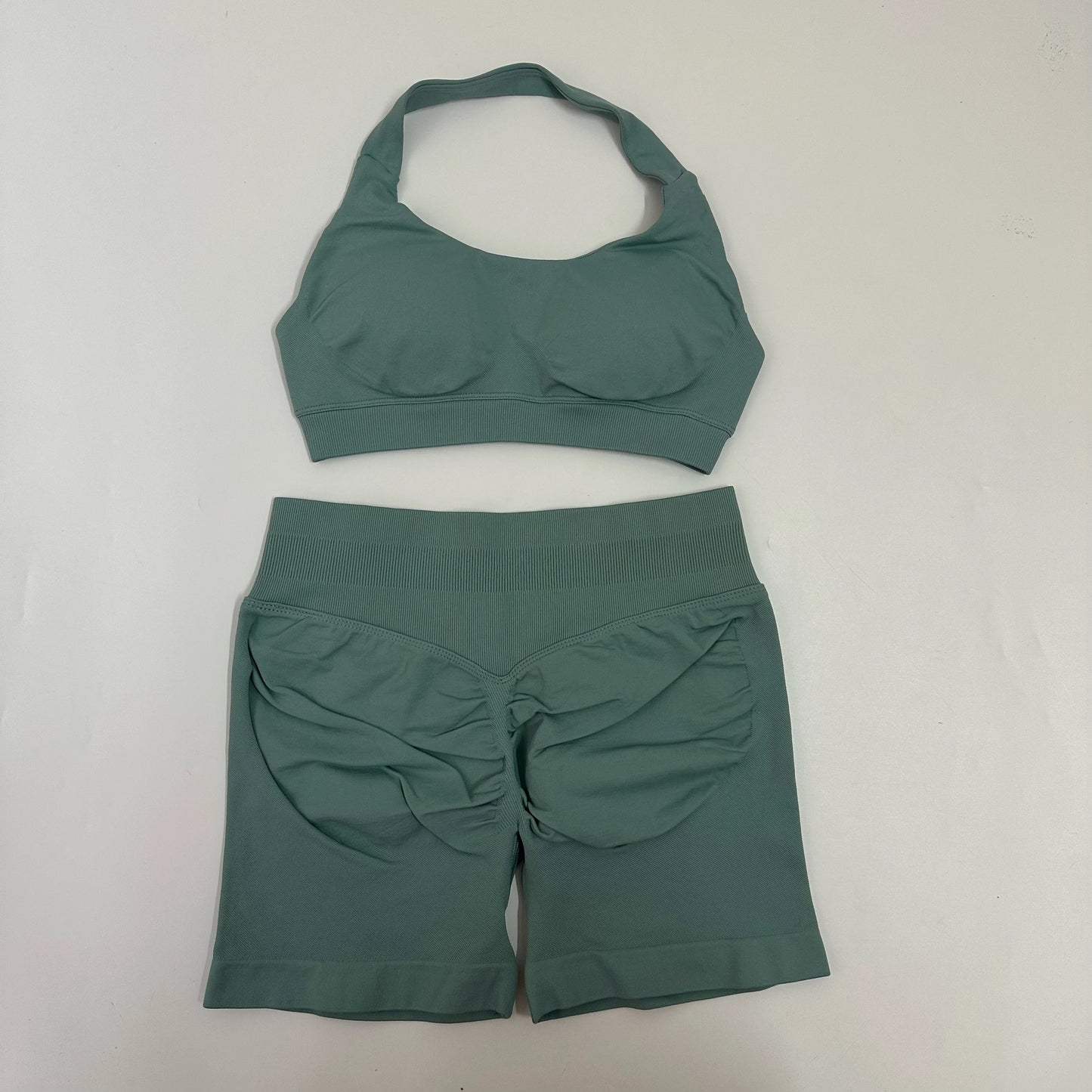 Yoga Shorts Sets Seamless Yoga Set Women 2Pcs Halter Sports Bra Scrunch Butt Gym Shorts Set Workout Clothes Summer Sportswear