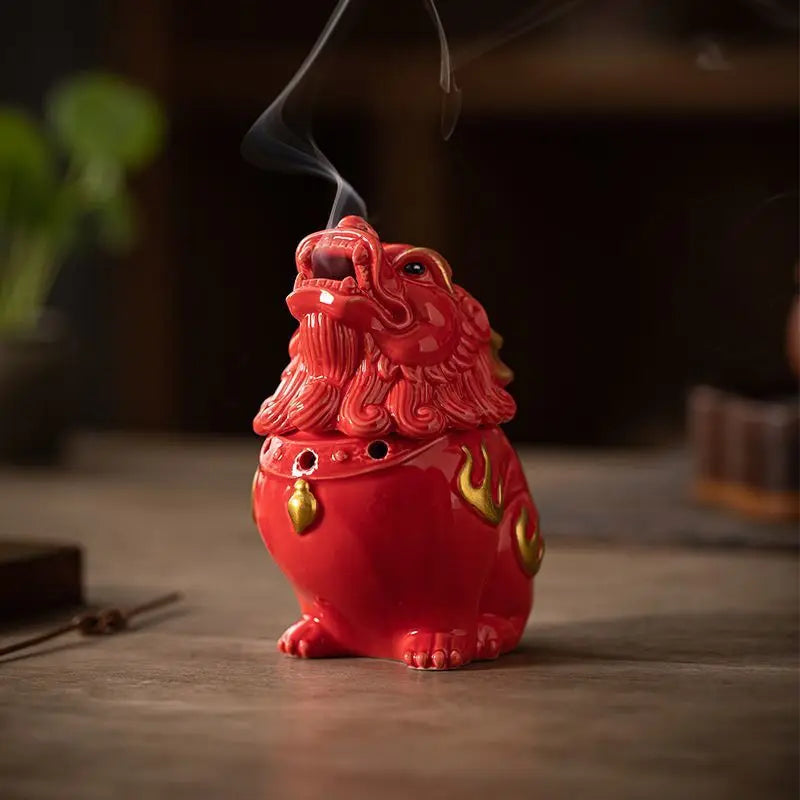 New decorative item: Ceramic incense burner, creative and retro PI Xiu incense burner, home decoration