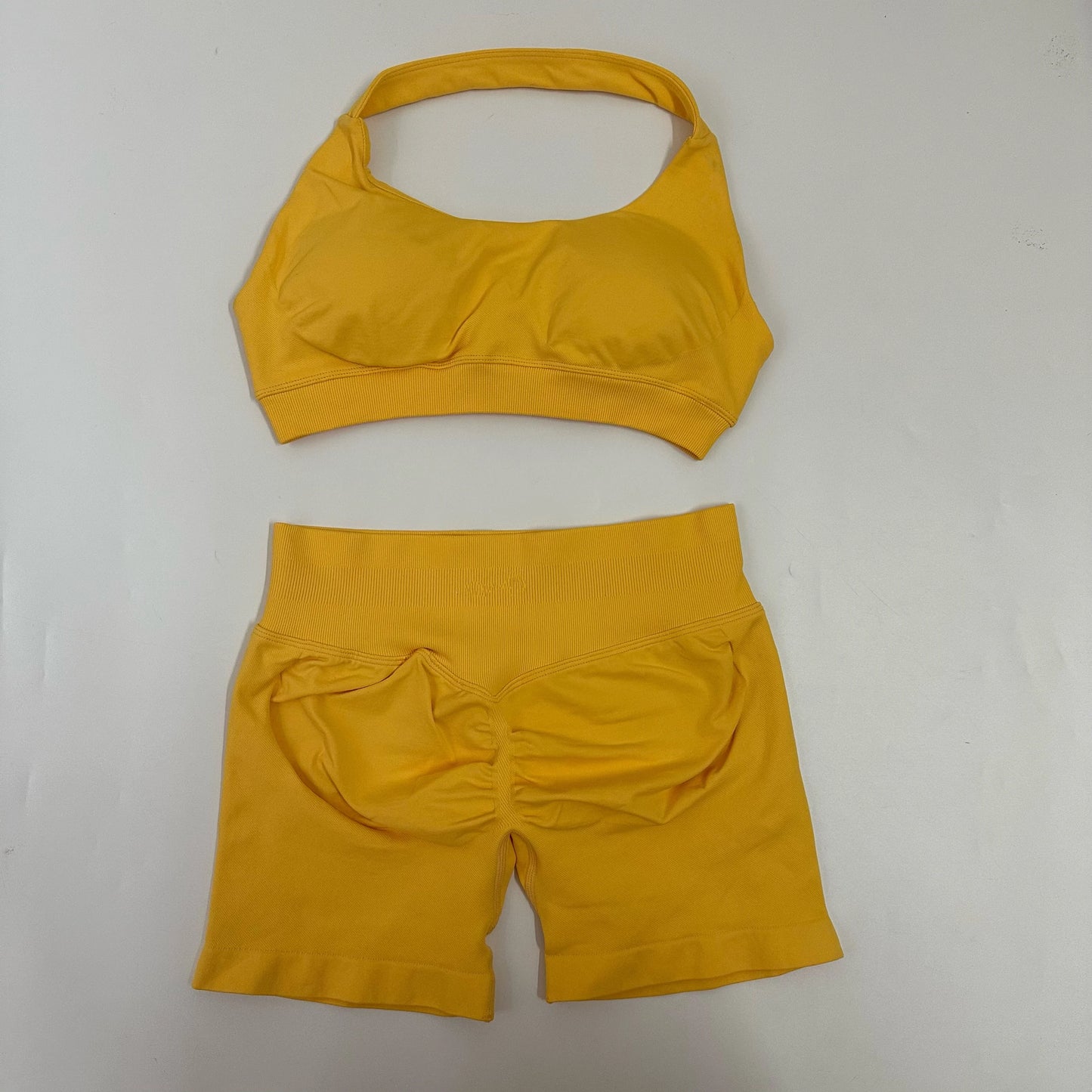 Yoga Shorts Sets Seamless Yoga Set Women 2Pcs Halter Sports Bra Scrunch Butt Gym Shorts Set Workout Clothes Summer Sportswear
