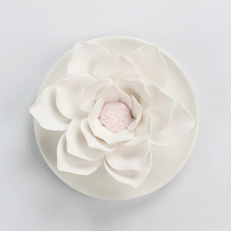 Exquisite Handmade Ceramic Flower Diffuser for Aromatherapy and Decoration