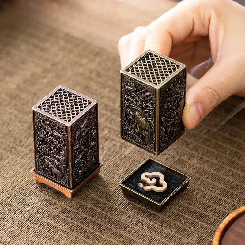 1pcs Square Vertical Chinese Incense Burners Small Alloy Incense Holder Indoor Aromatherapy Home Ornament Household Decoration