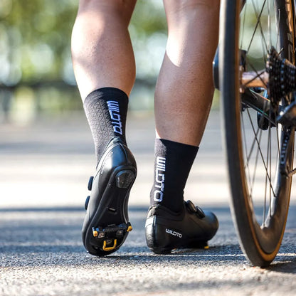 WILDTO Glass Fiber Cycling Shoes Outdoor Hardness9 Wear Resistant Road Riding Sneakers Unisex Adjustable Pro Racing Bicyle Shoes