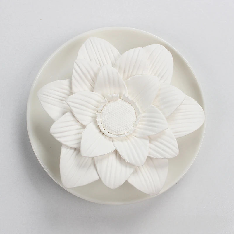 Exquisite Handmade Ceramic Flower Diffuser for Aromatherapy and Decoration