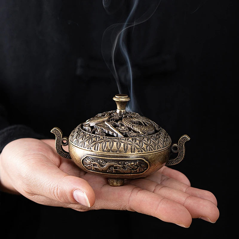 Antique Incense Burner Buddhist Hollow Incenses Holder With Cover Chinese Ancient Mini Censer Ornaments Home Office Decoration