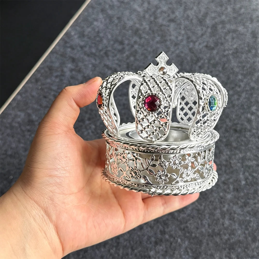Silver Crown-Shaped Metal Incense Burner, Home-Use Indoor Zen-Style Antique-Style Hollow Incense Burner, Suitable for Coil Incense, Stick Incense, Agarwood, and Sandalwood, Decorative Ornament for Living Room, Entryway, Tea R
