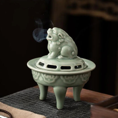 Celadon Hollow Floral Pattern Tripod Aromatherapy Burner Coil Incense Holder Indoor Tea Ceremony Fragrance Censer Home Decor