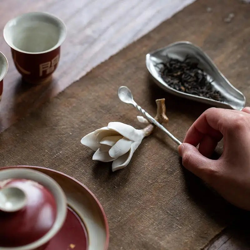 Ceramic Handmade Magnolia Flower Incense Stand Creative Indoor Zen Incense Holder Incense And Tea Ceremony Decoration Gift